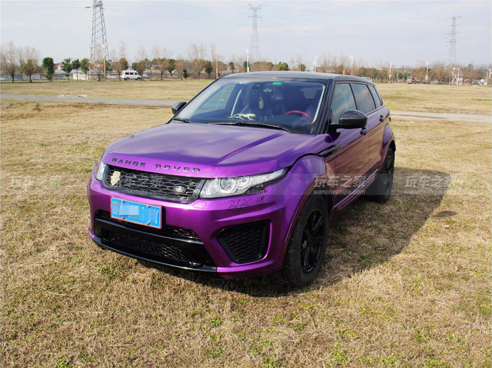 这辆揽胜极光全车进行了糖果紫改色,而选择这个颜色,车主也是因为紫色