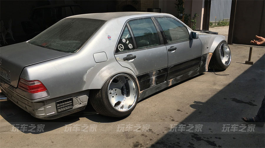 奔驰W140改装VIP风格，14.5J的超宽后轮你见过吗