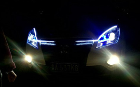 长安CS35改装LED导光条 抢眼造型