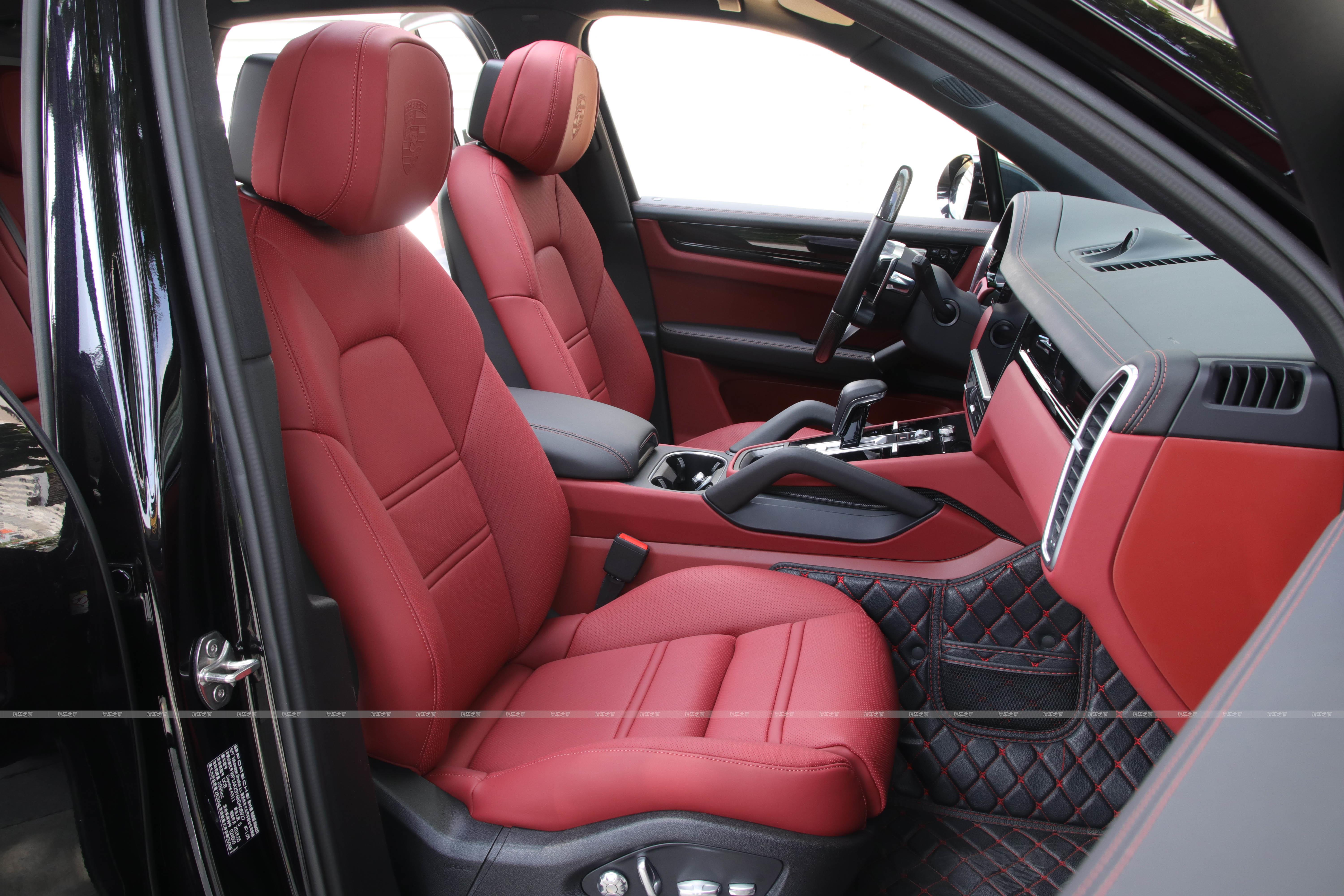 奔驰V260L最新款高顶商务车实拍 内饰全新升级-新浪汽车
