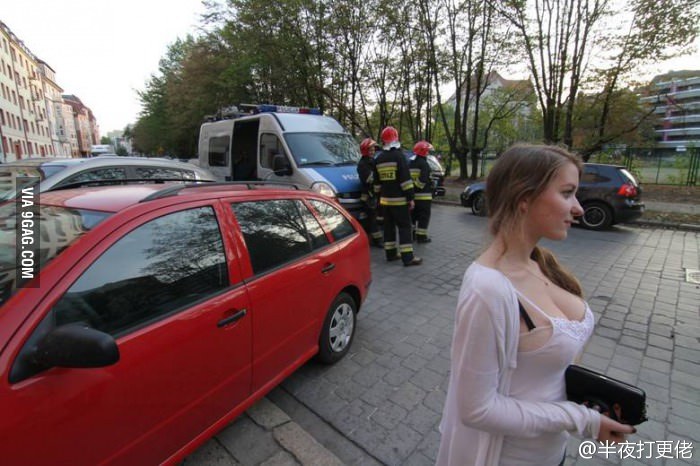 波兰发生一起非常严重的交通事故