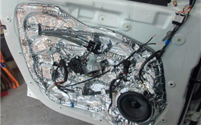 起亚索兰托汽车音响改装美国豪客MC6.2