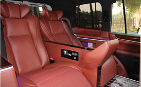 豪华SUV变身商务风格，雷克萨斯LX570改装VIP内饰
