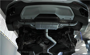 宝马X6 3.0T F16 改装Repose四出中尾段阀门排气