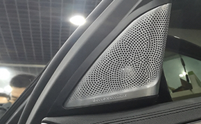 宝马530改装B&W 宝华发光变色盖板，2019年撩骚必备神器