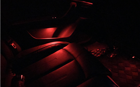 奥迪A6L加装全车21色氛围灯 门板氛围灯 储物盒灯 脚窝灯