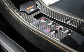 迈凯轮MP4—12C、650S改装干碳纤维内饰包围套件方向盘中控台面板显示屏框车门按键升级