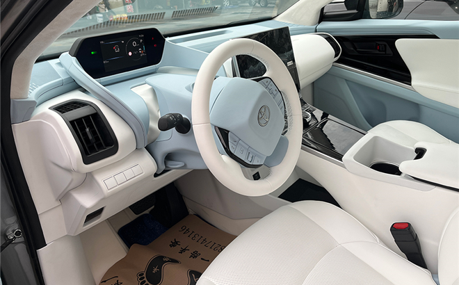 丰田BZ4X新能源新车内饰改装改色真皮座椅仪表台顶棚门板纳帕皮包覆