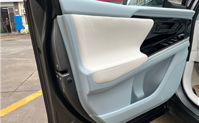 豐田BZ4X新能源新車內飾改裝改色真皮座椅儀表臺頂棚門板納帕皮包覆